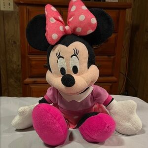 Disney Minnie Mouse Magnificent Soft Plush Toy Stuffed Animal Disney Northwest